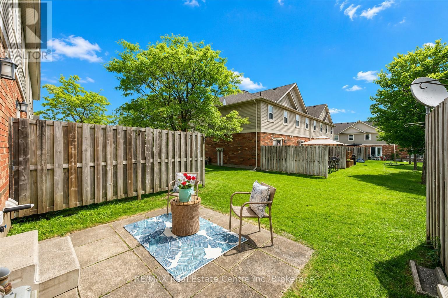 #44 124 GOSLING GARDENS - 14