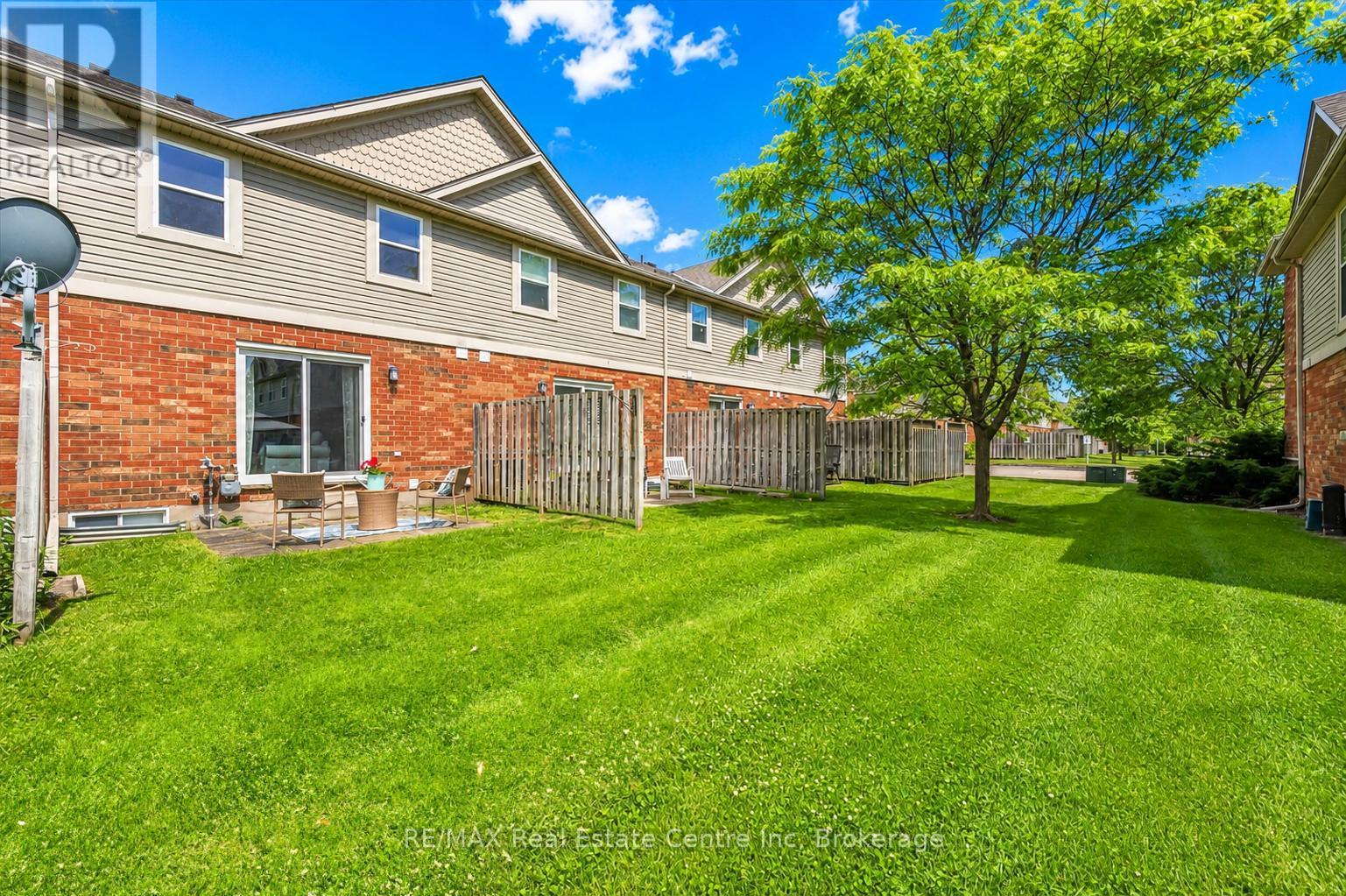 #44 124 GOSLING GARDENS - 16