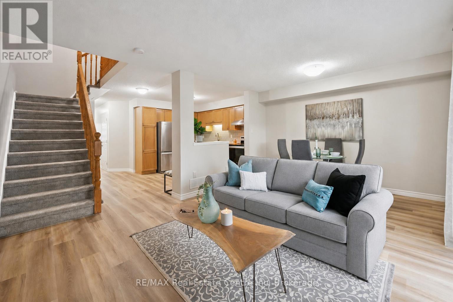 #44 124 GOSLING GARDENS - 3