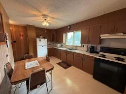 Laundry room - 251 3rd Avenue Nw, Roblin, MB R0L1P0 Photo 6