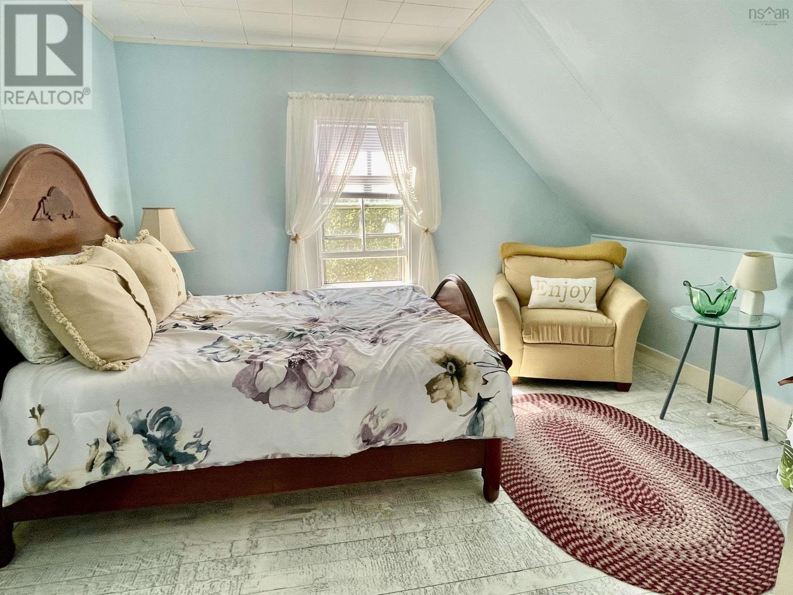 4847 Shore Road - 30