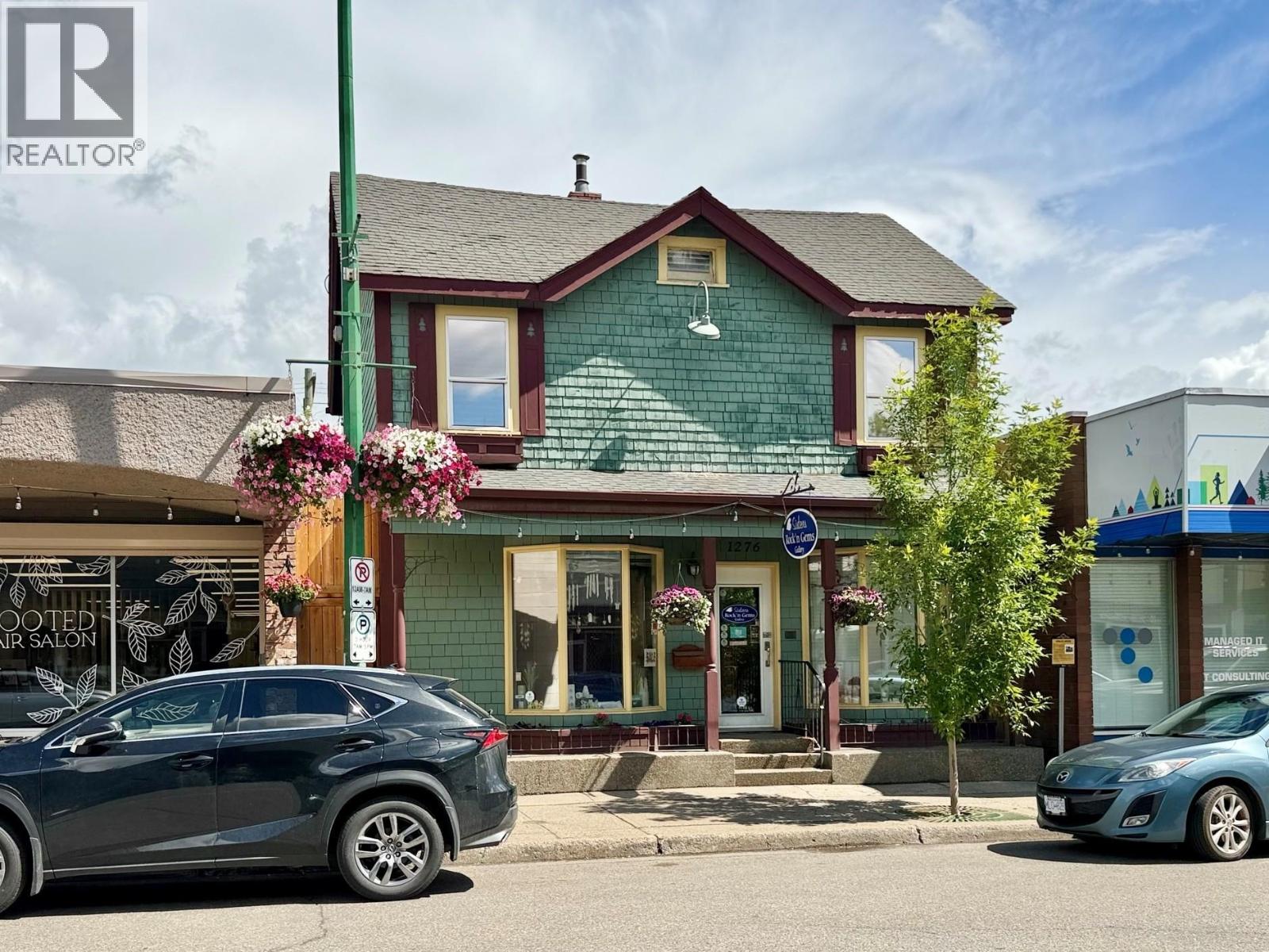1276 4TH AVENUE — $539,000