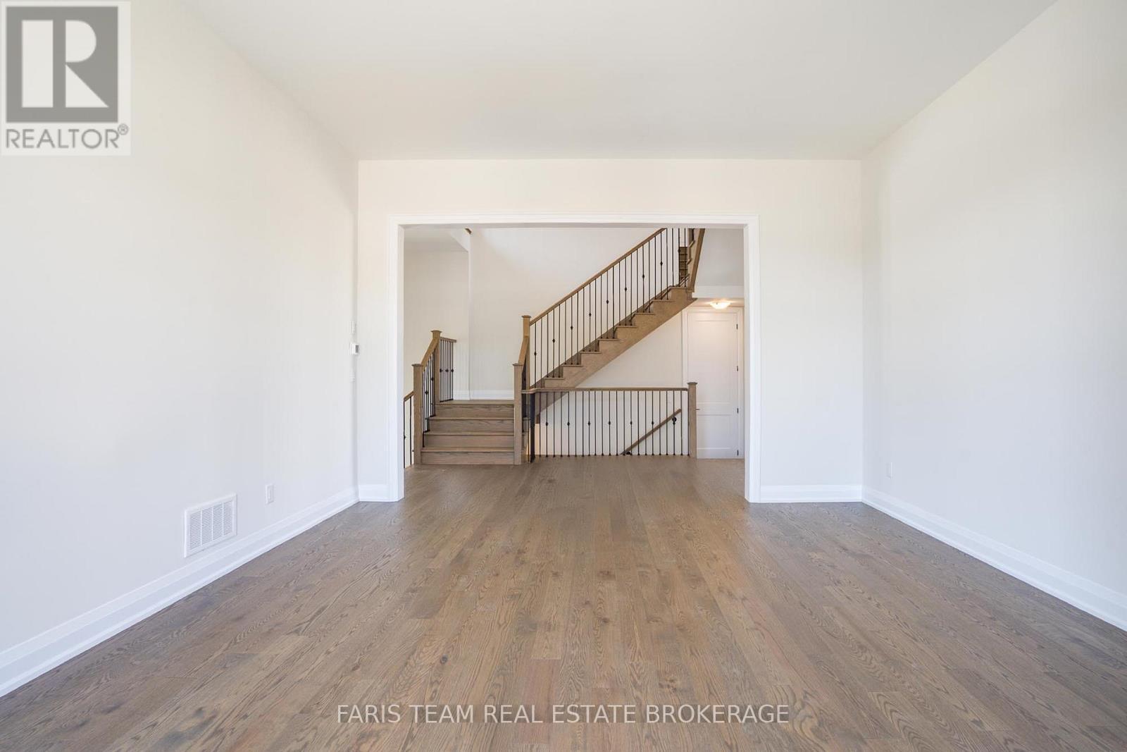22 ALDWINCKLE AVENUE - 16