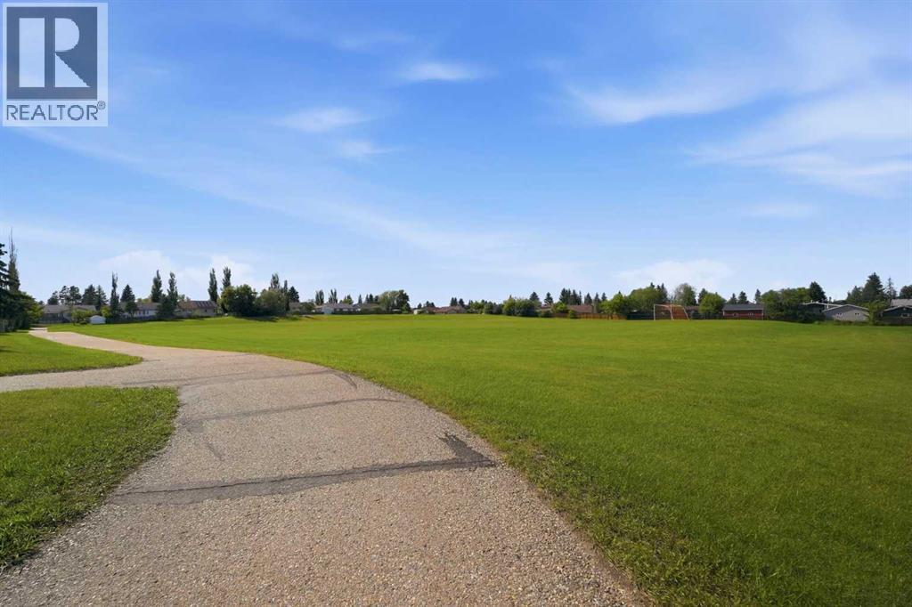 10 Tee Road — photo 28