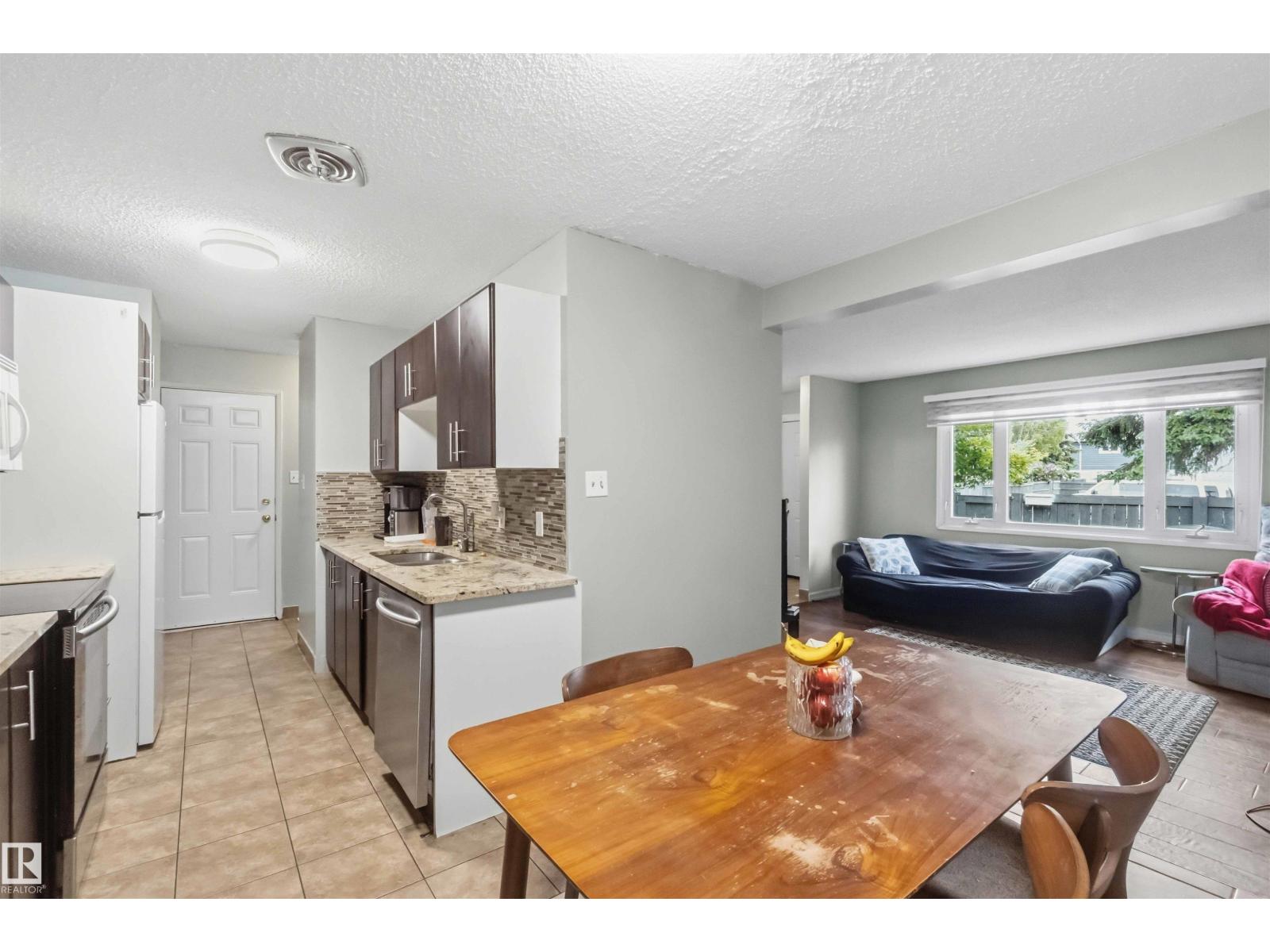 219 Callingwood Tw NW NW - 16