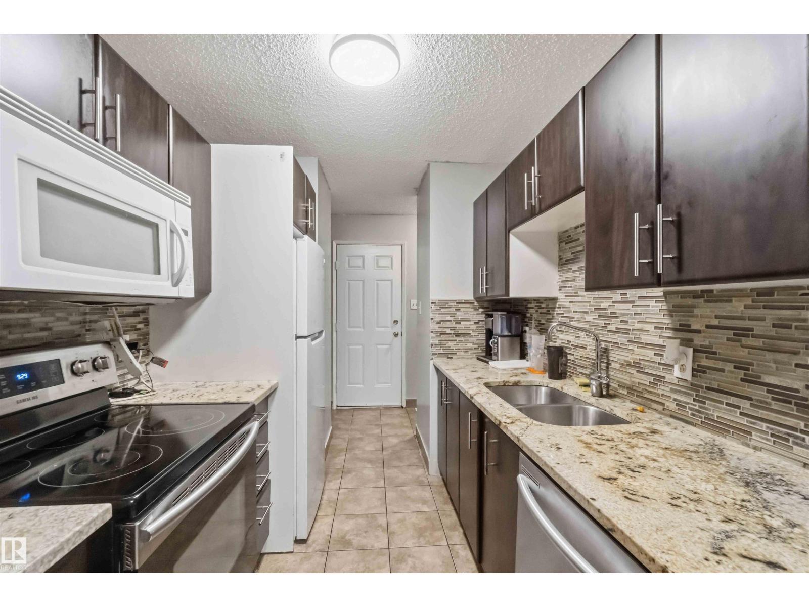 219 Callingwood Tw NW NW - 18