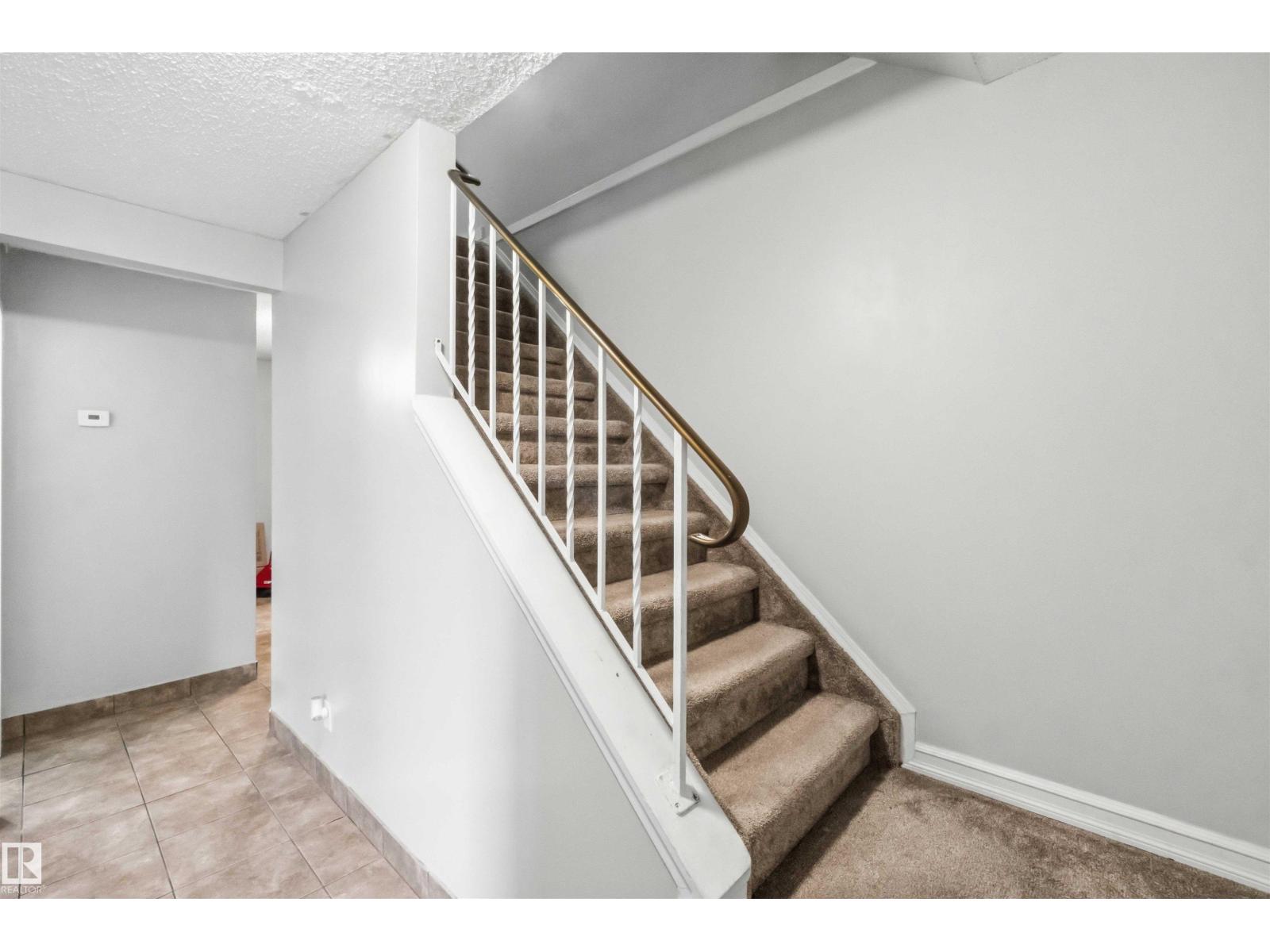 219 Callingwood Tw NW NW - 25