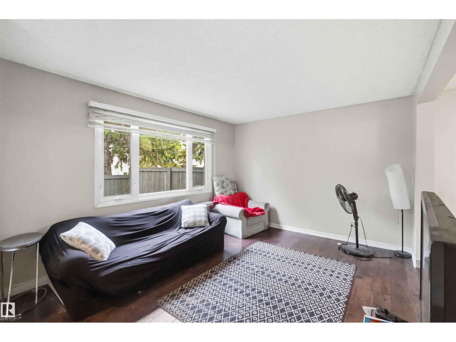 219 Callingwood Tw NW NW - 10