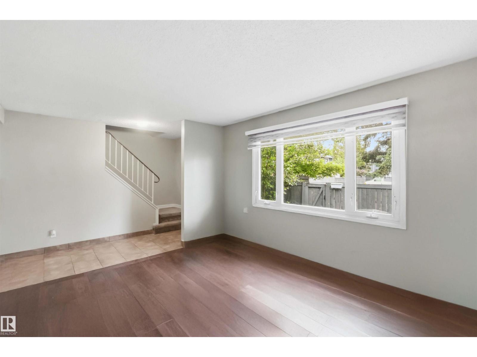219 Callingwood Tw NW NW - 46