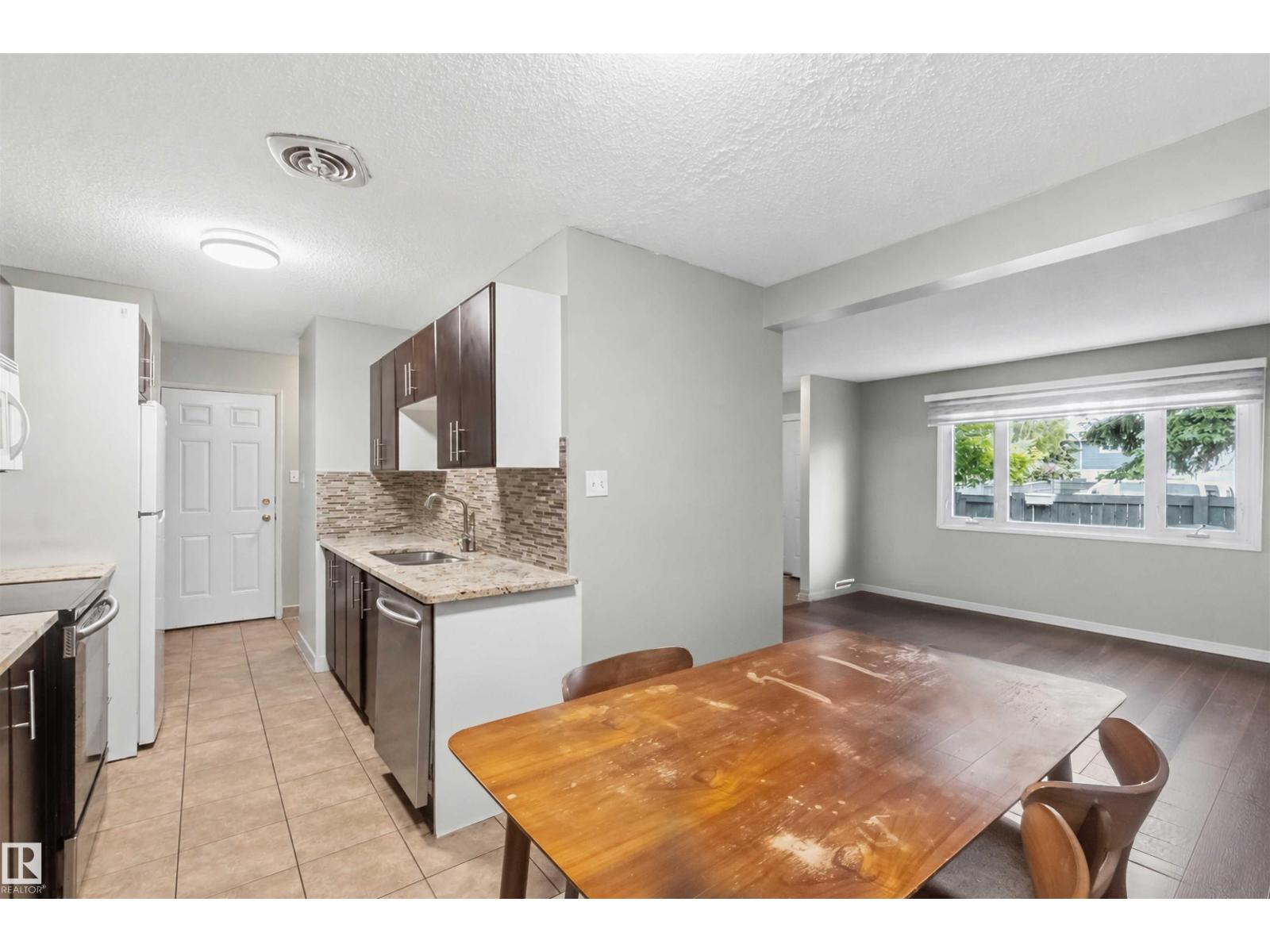 219 Callingwood Tw NW NW - 50