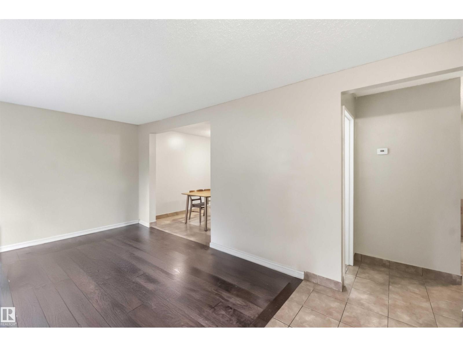 219 Callingwood Tw NW NW - 43