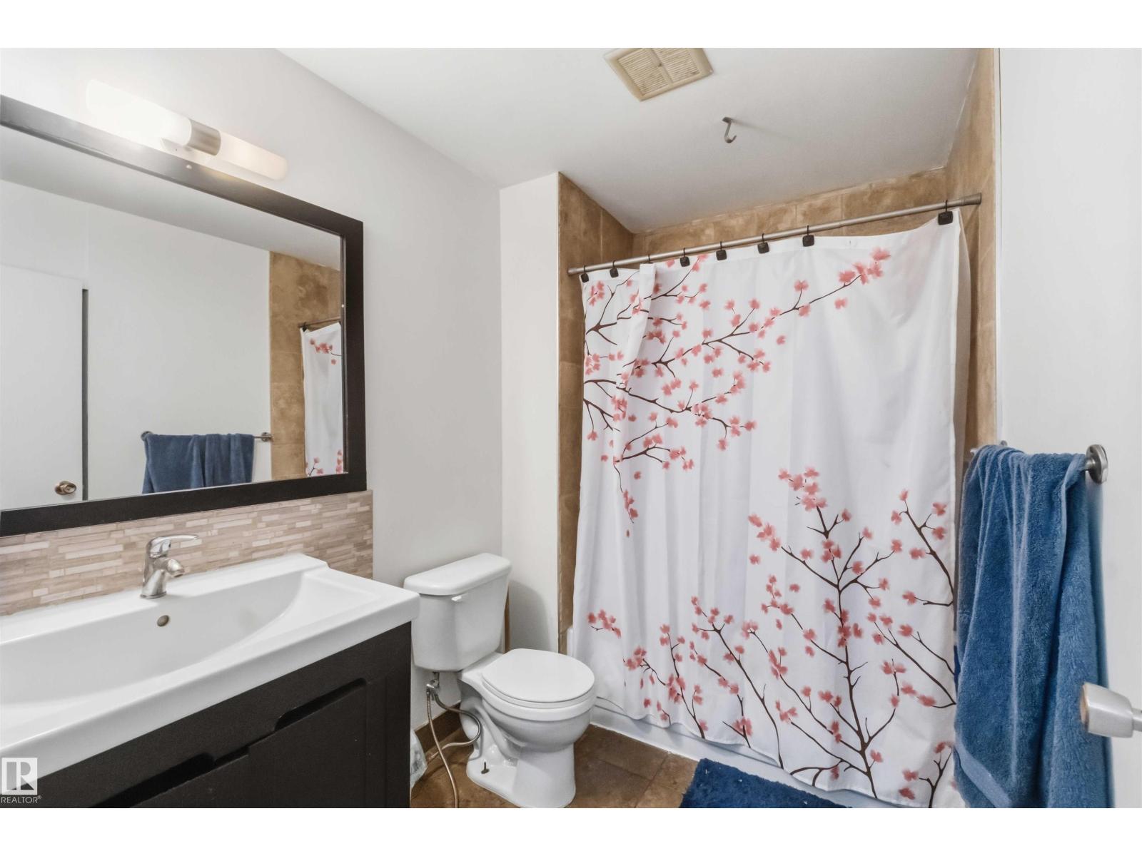 219 Callingwood Tw NW NW - 33