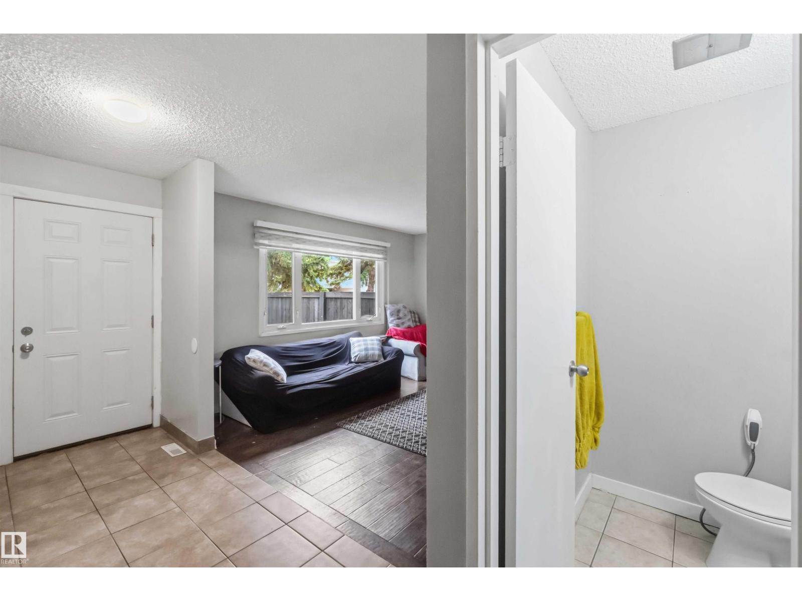 219 Callingwood Tw NW NW - 23