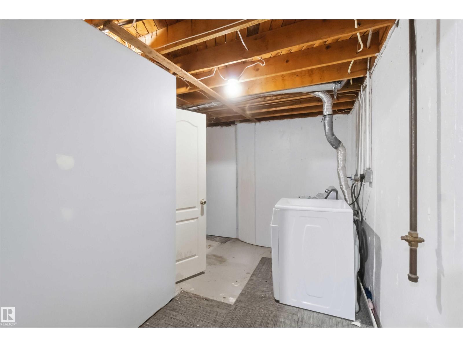 219 Callingwood Tw NW NW - 64