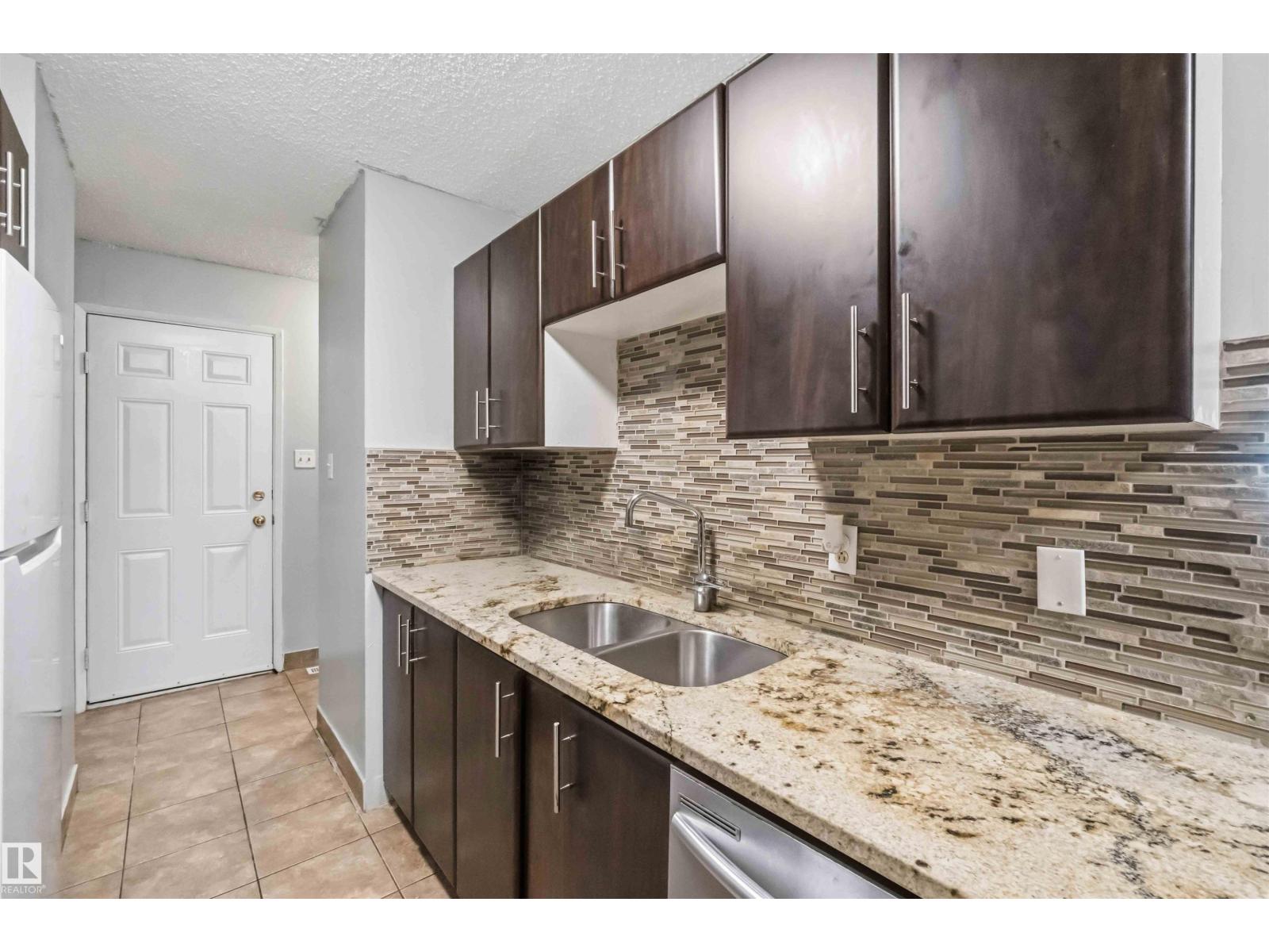 219 Callingwood Tw NW NW - 54