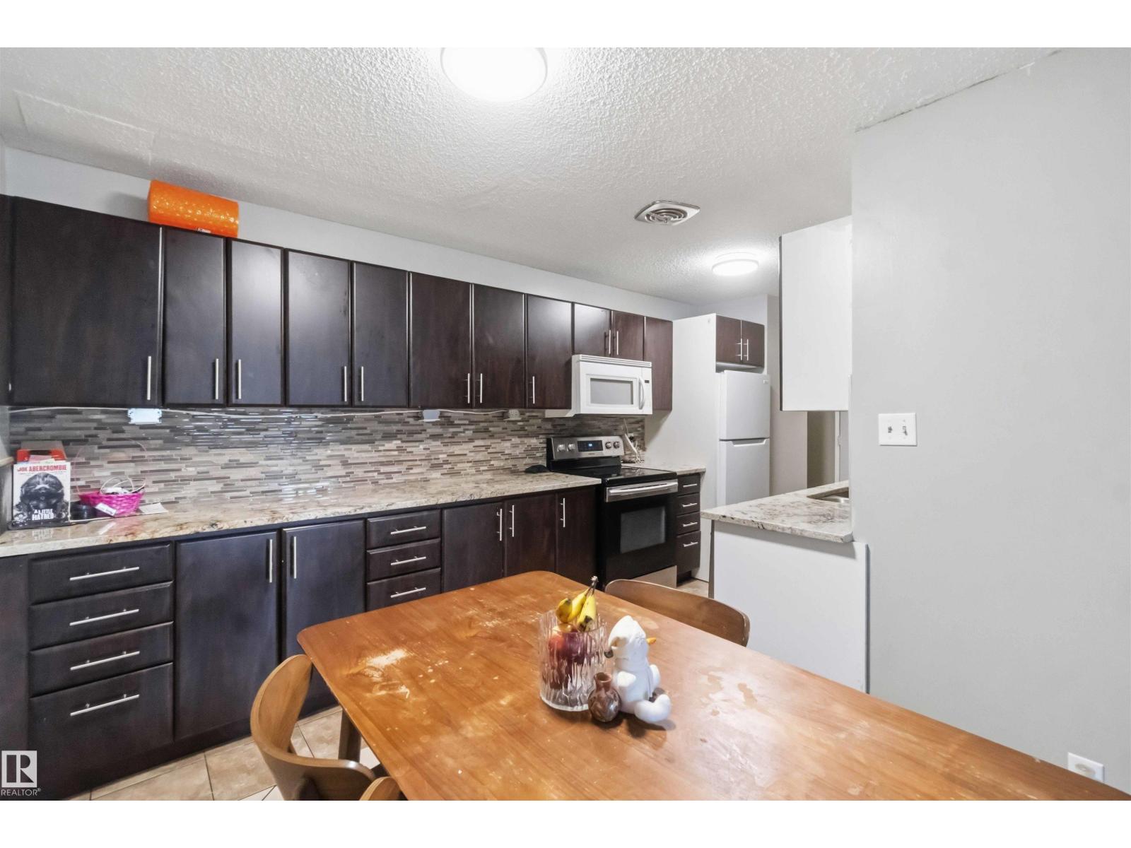 219 Callingwood Tw NW NW - 15