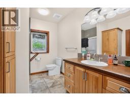 1851 Johnsons Landing Road, Johnsons Landing, BC V0G1B0 Photo 28
