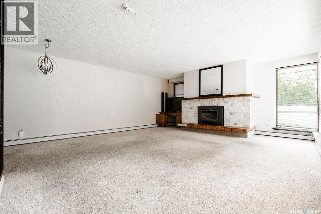 1004 University DRIVE - 15