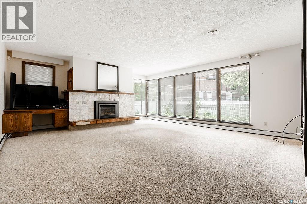 1004 University DRIVE - 16