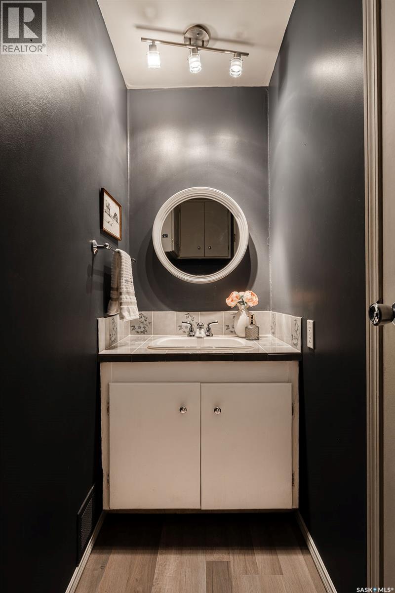 1004 University DRIVE - 18