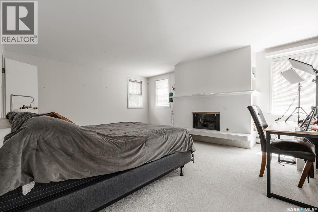 1004 University DRIVE - 21