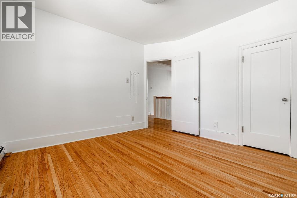 1004 University DRIVE - 27
