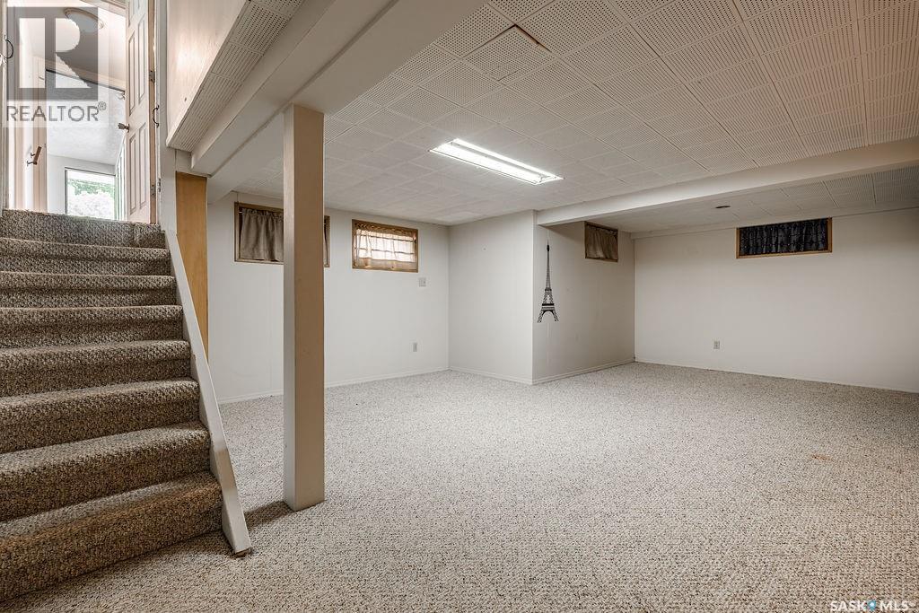 1004 University DRIVE - 34