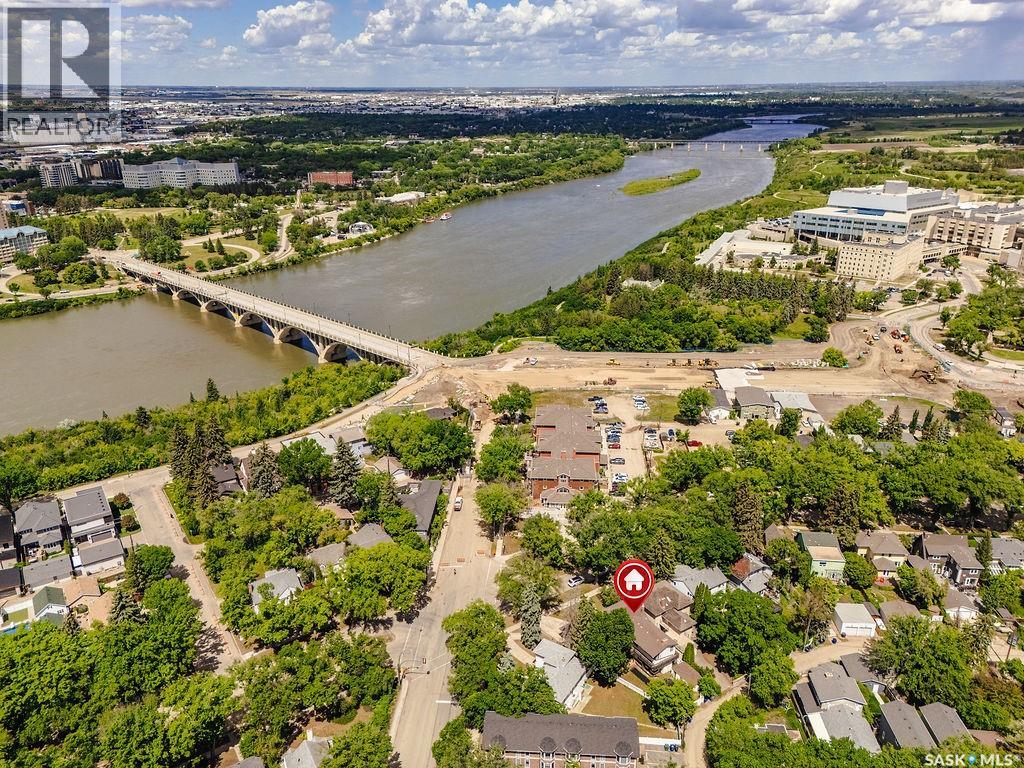 1004 University DRIVE - 43