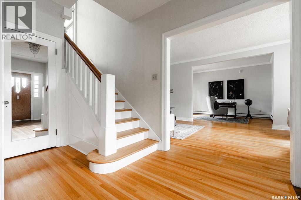 1004 University DRIVE - 6