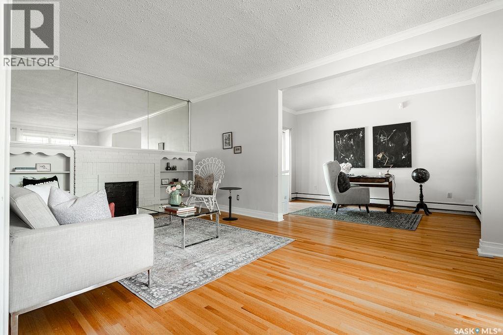 1004 University DRIVE - 8