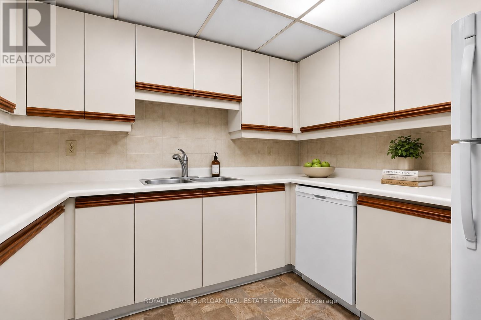 #710 1225 NORTH SHORE BOULEVARD E - 13