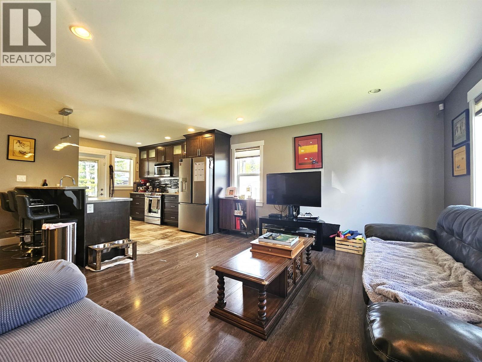 Photo 17 of 39 — 4037 ESTAVILLA DRIVE · Prince George, BC