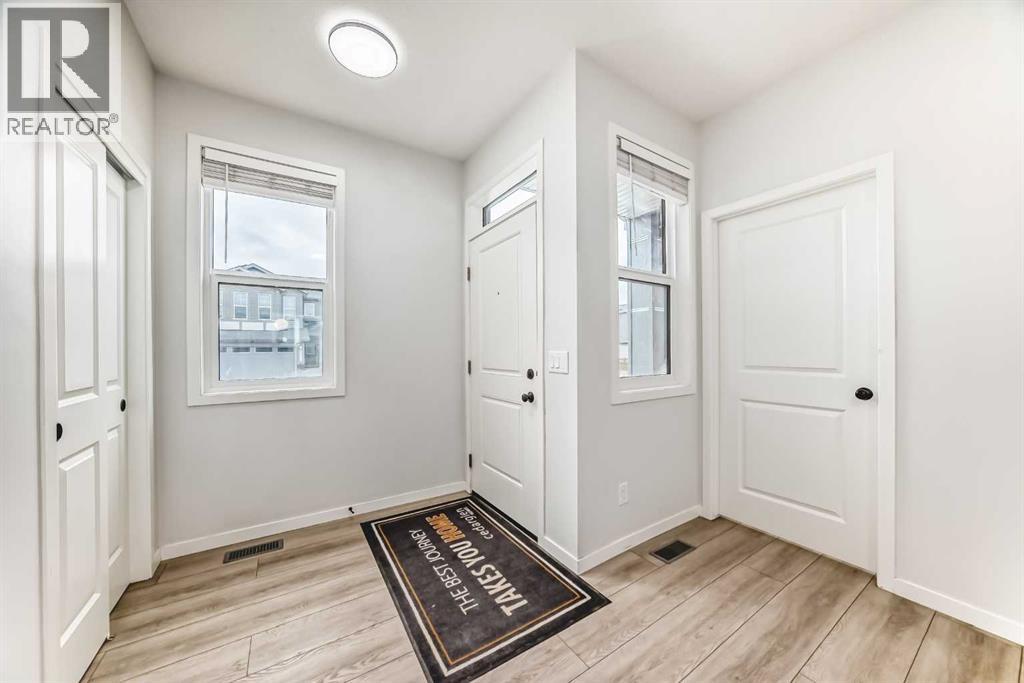 212 Lucas Place NW - 5