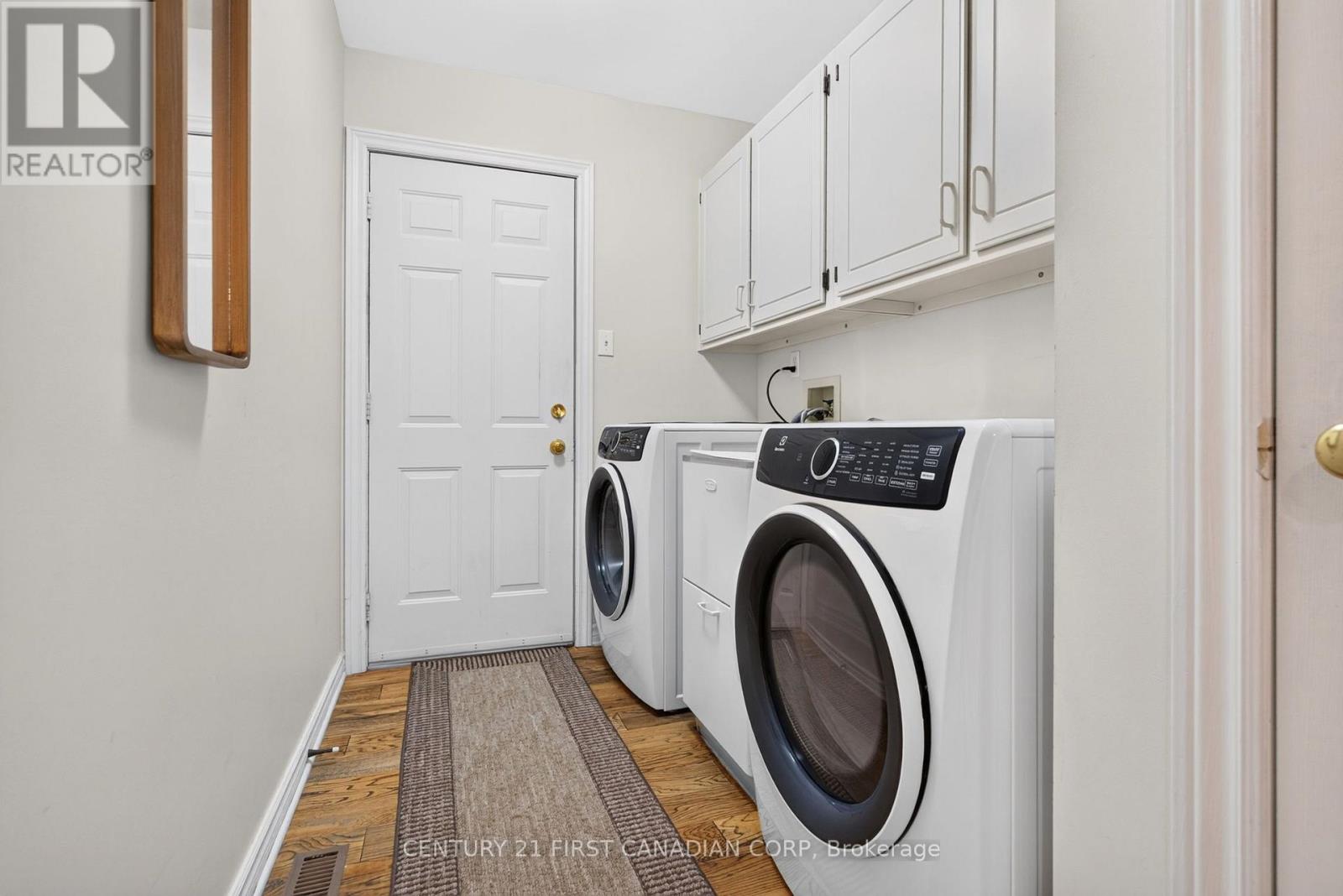 1 SPORTS FIELD CRESCENT - 16