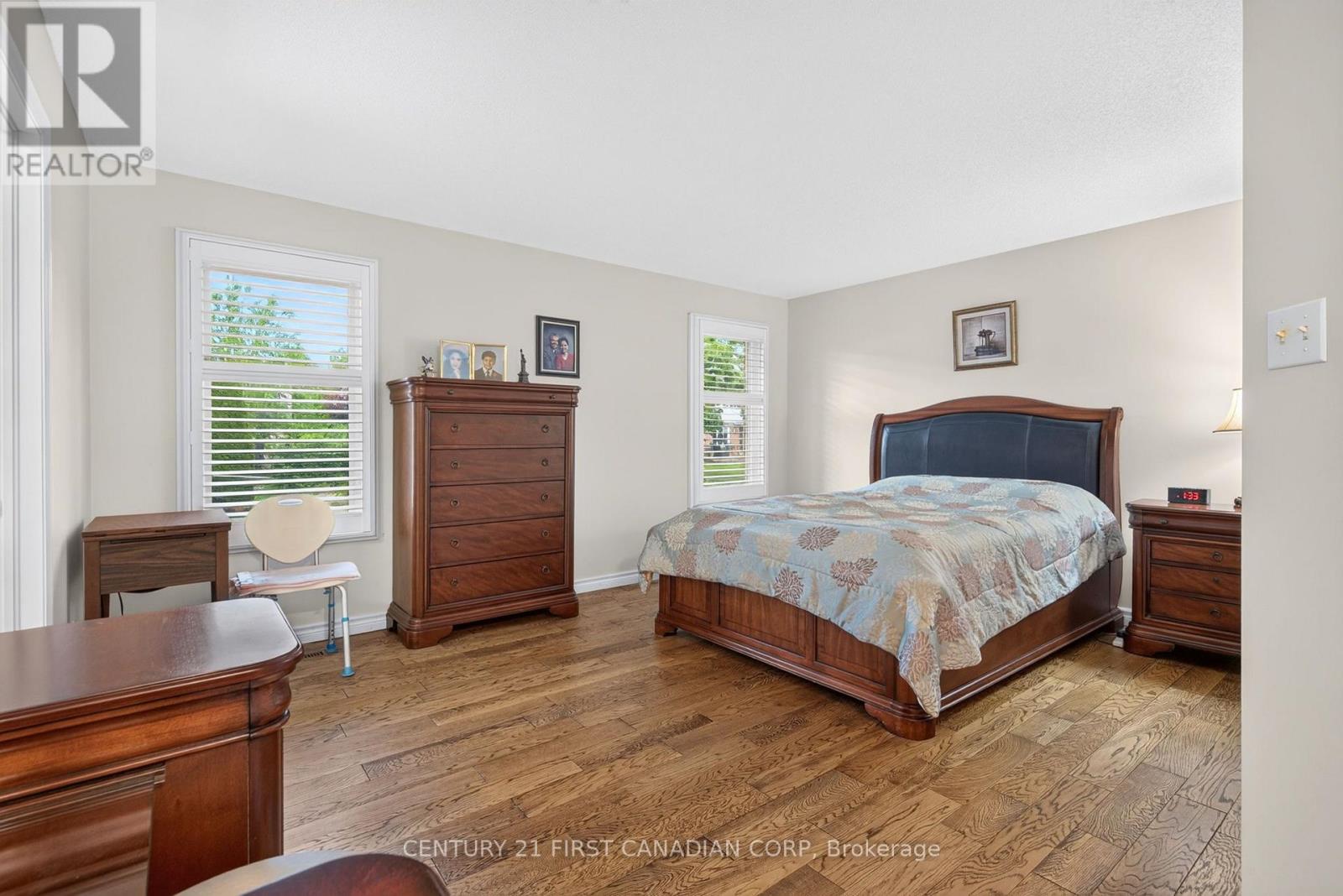 1 SPORTS FIELD CRESCENT - 23