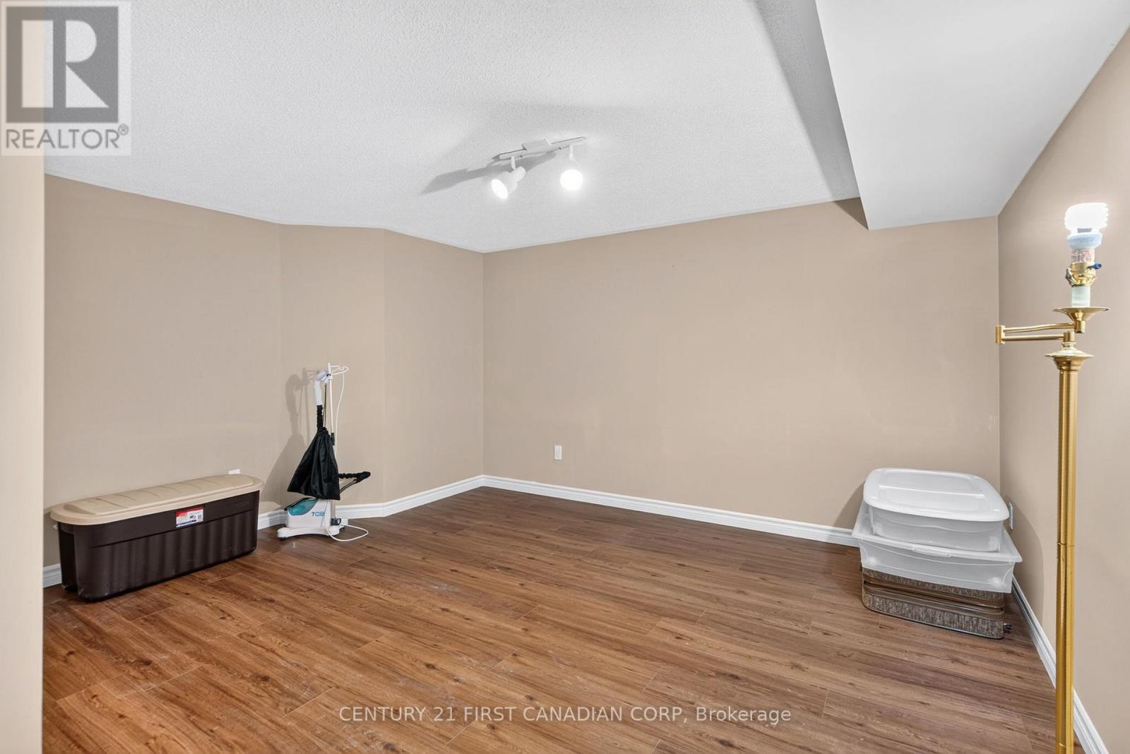 1 SPORTS FIELD CRESCENT - 36