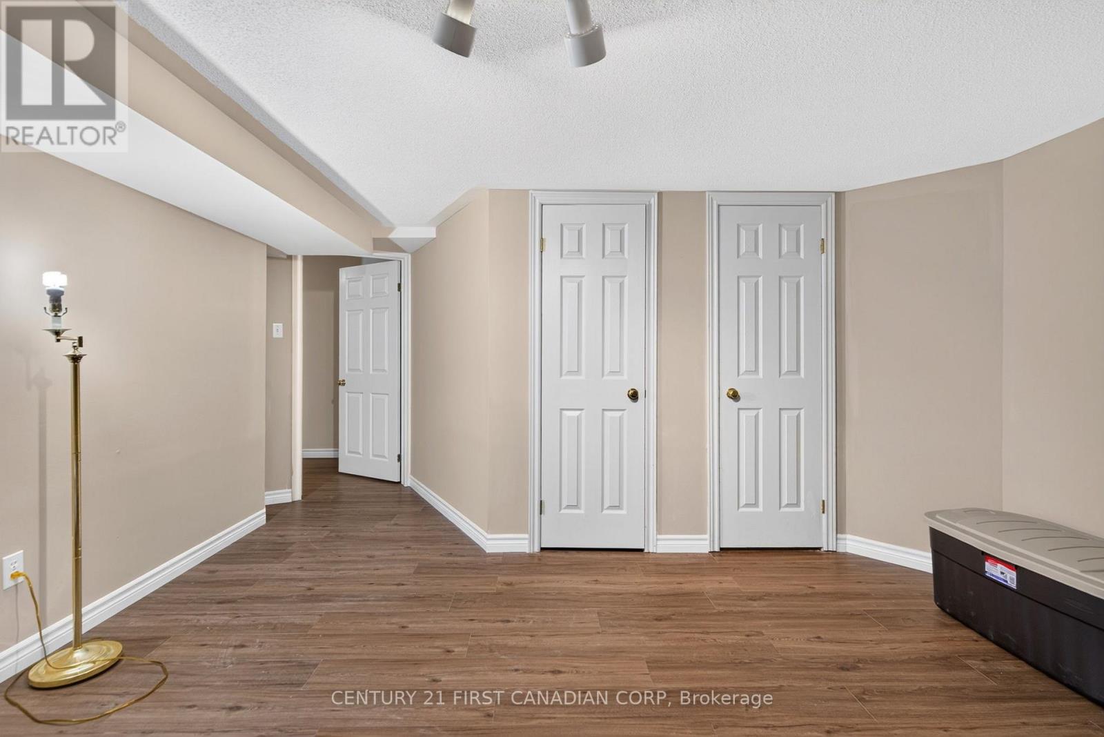 1 SPORTS FIELD CRESCENT - 37