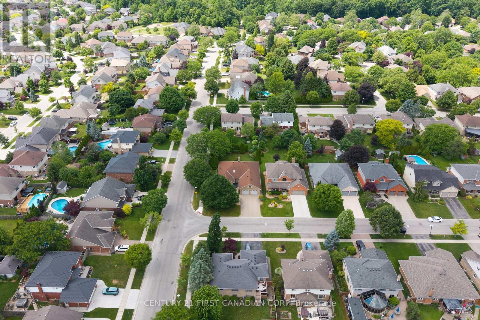 1 SPORTS FIELD CRESCENT - 44