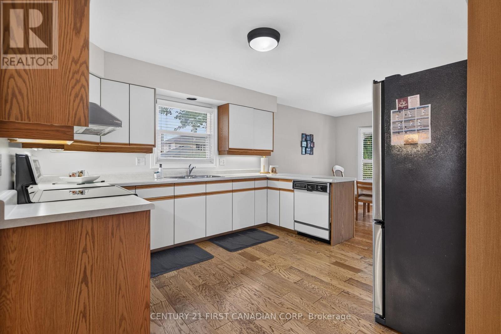 1 SPORTS FIELD CRESCENT - 8