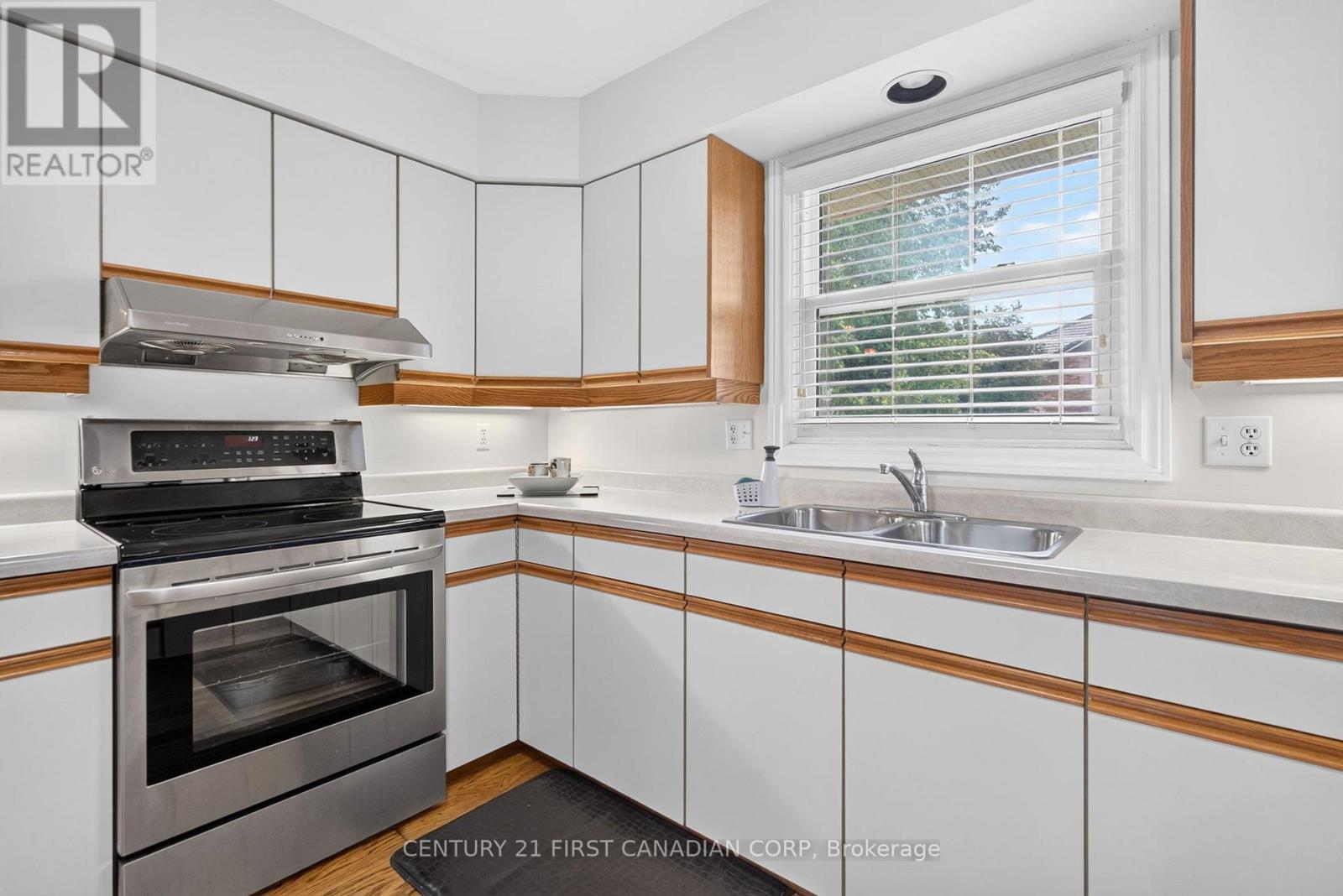 1 SPORTS FIELD CRESCENT - 9