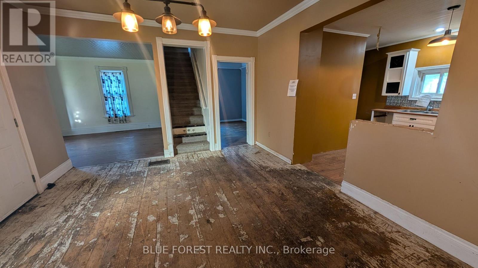 662 FRANCES STREET - 12