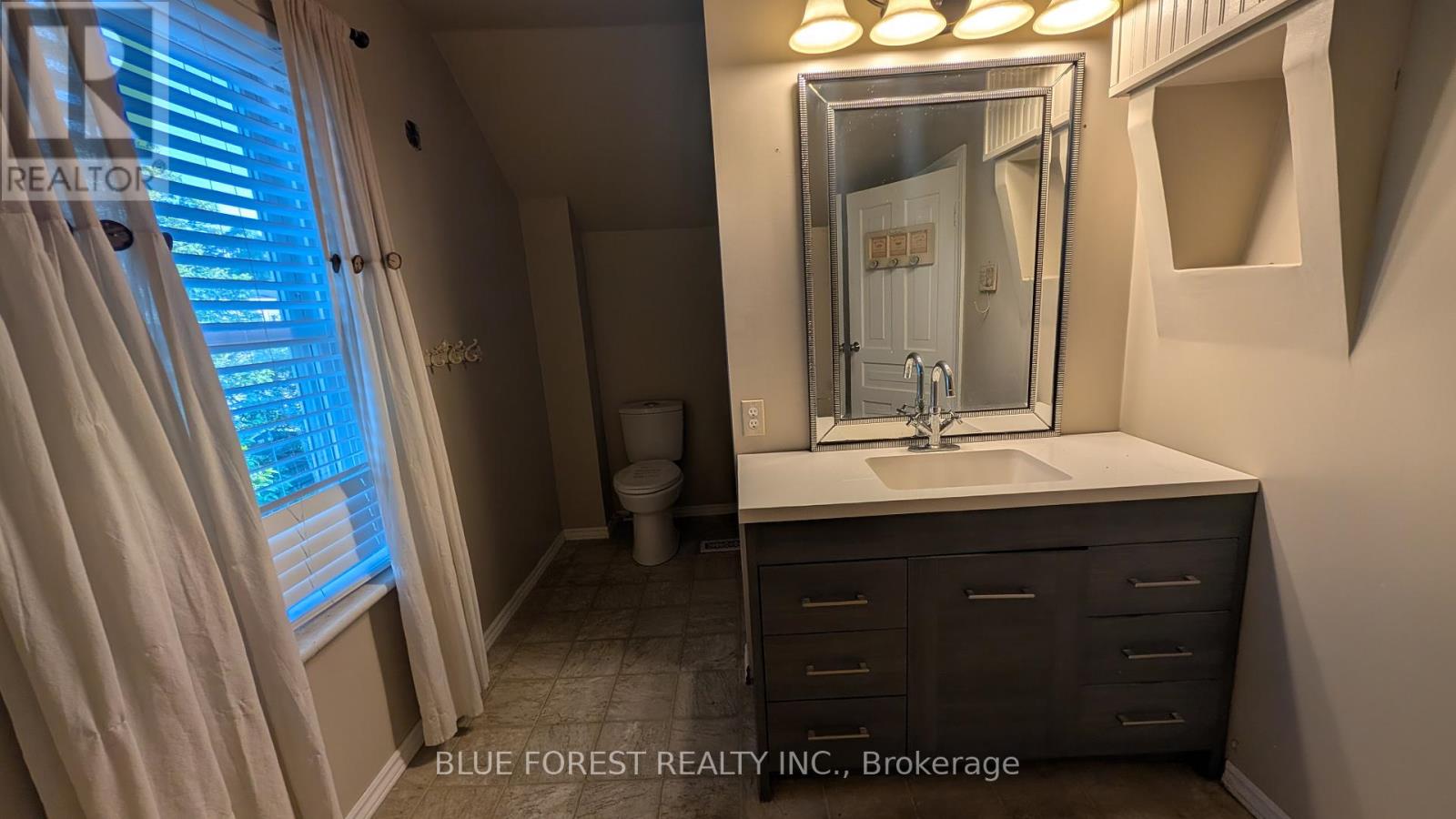 662 FRANCES STREET - 15