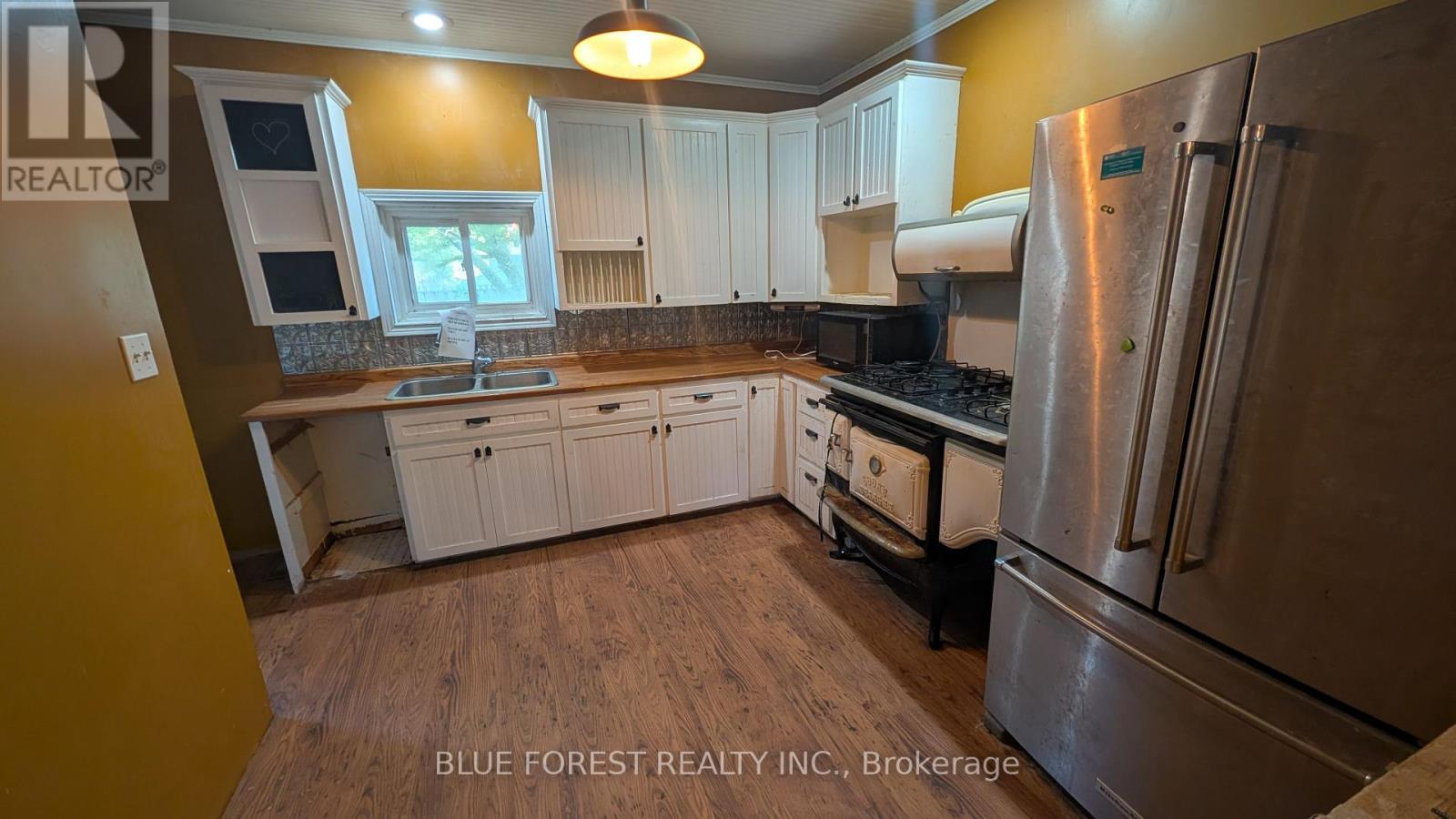 662 FRANCES STREET - 6
