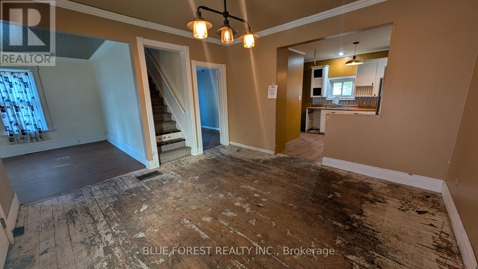 662 FRANCES STREET - 8