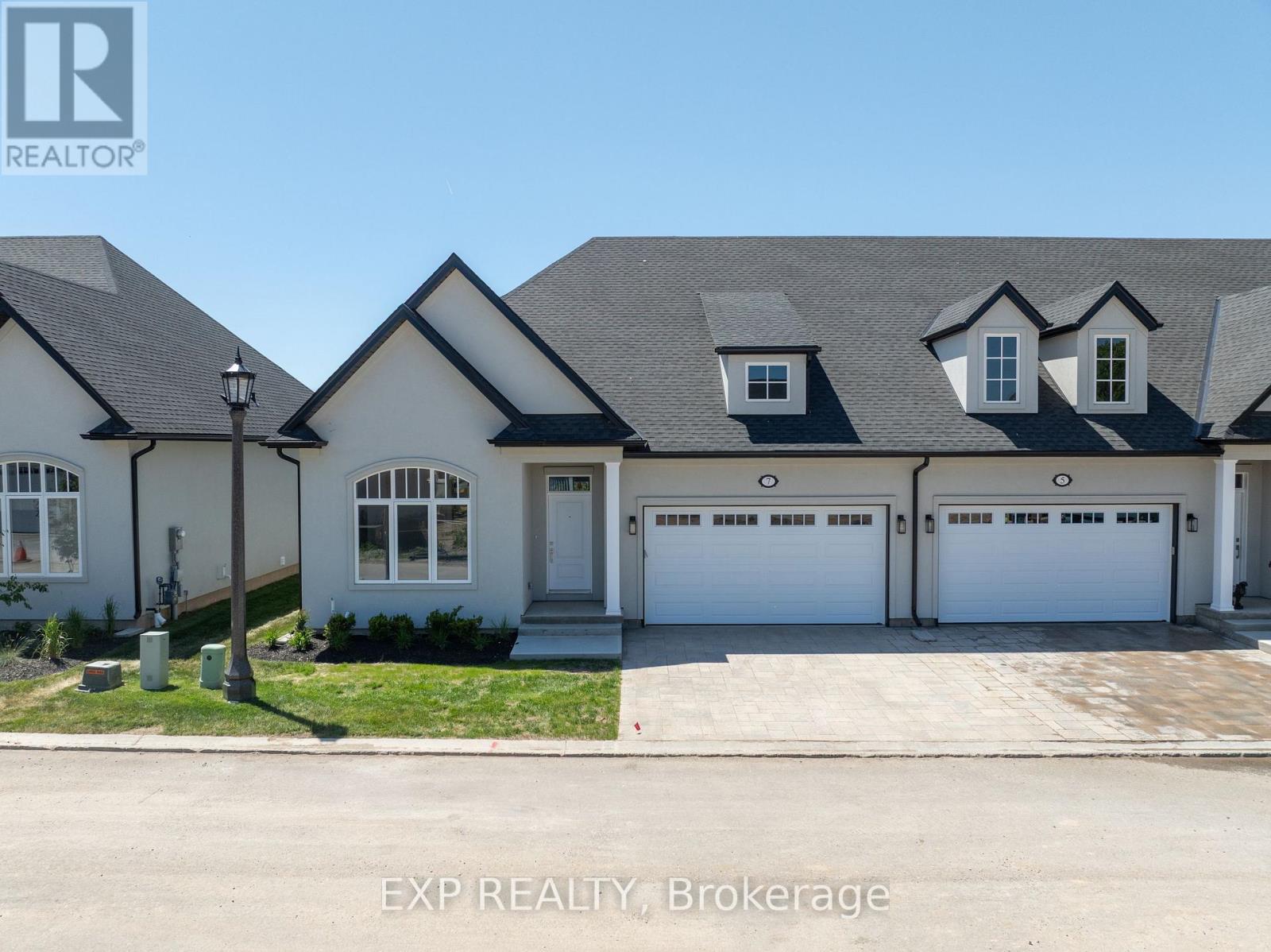 8 BUTTERNUT CRESCENT - 14