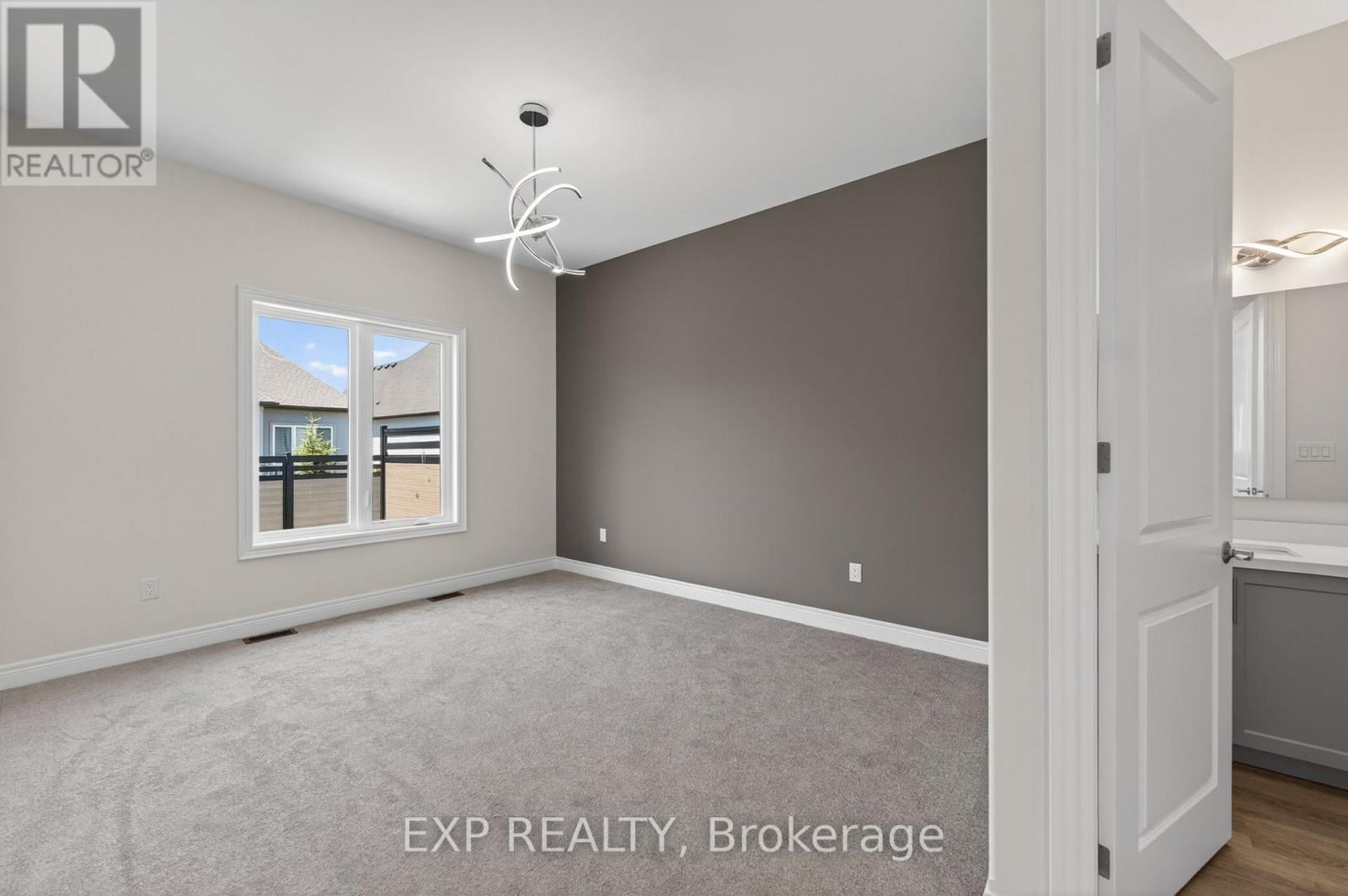 8 BUTTERNUT CRESCENT - 8