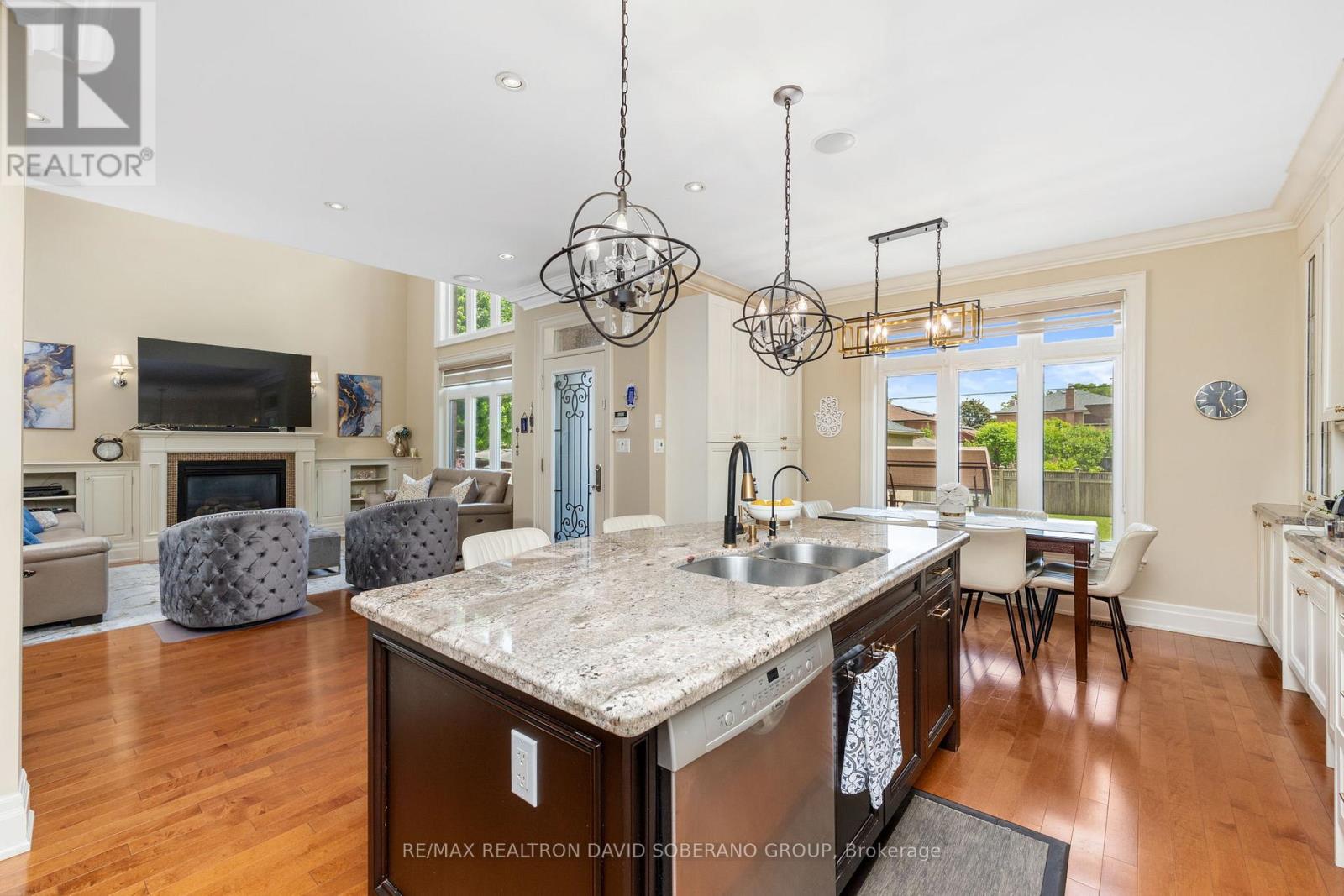 17 MARWILL STREET - 12