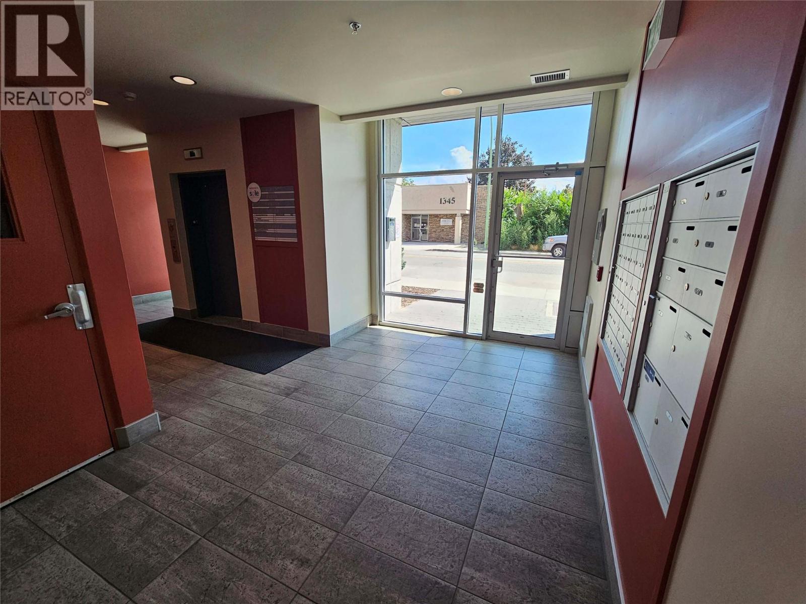 1350 St Paul Street Unit# 201, Kelowna - Image 1