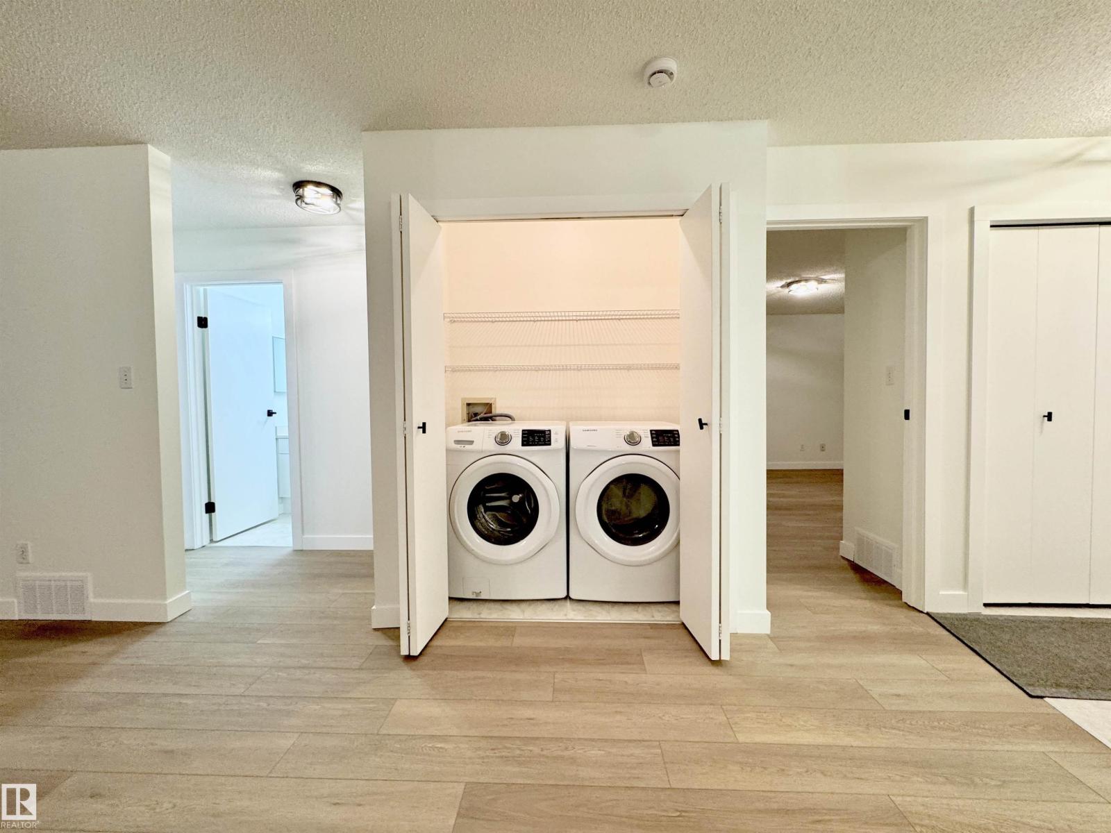 8118 27 AV NW - 27