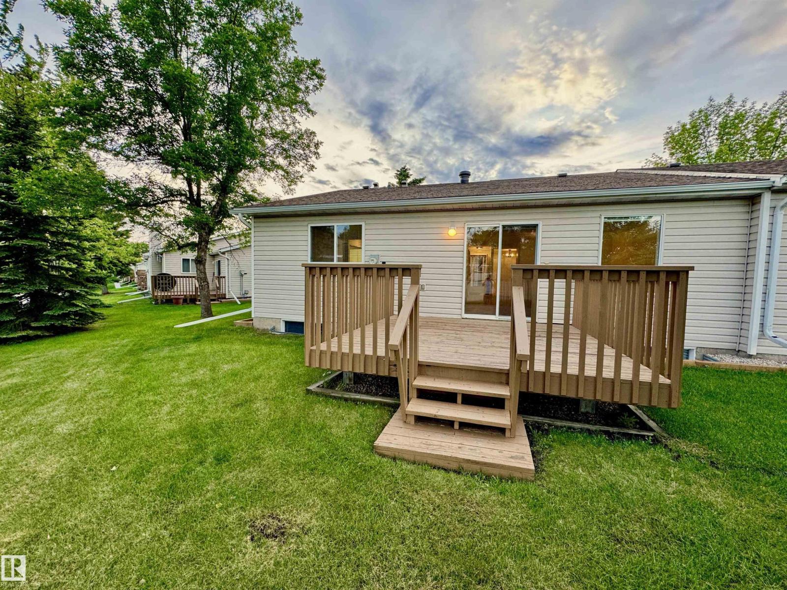 8118 27 AV NW - 12